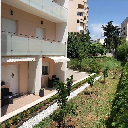 Drop In Split Luxury Suites Exteriör bild