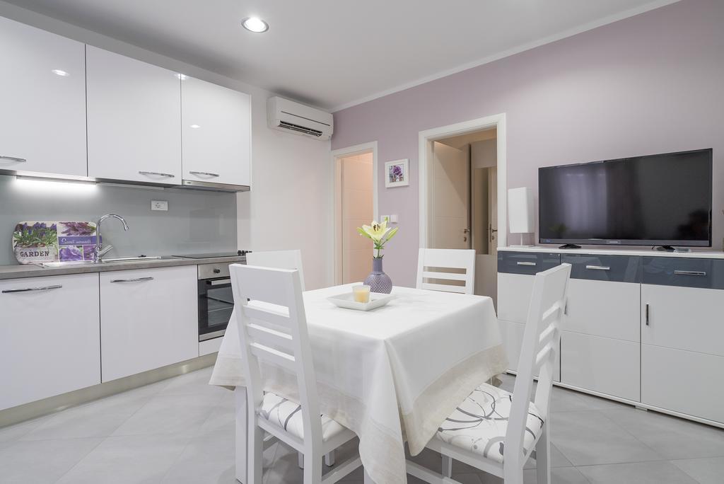 Drop In Split Luxury Suites Exteriör bild