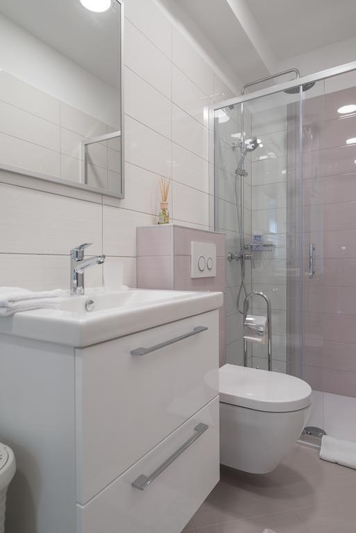 Drop In Split Luxury Suites Exteriör bild